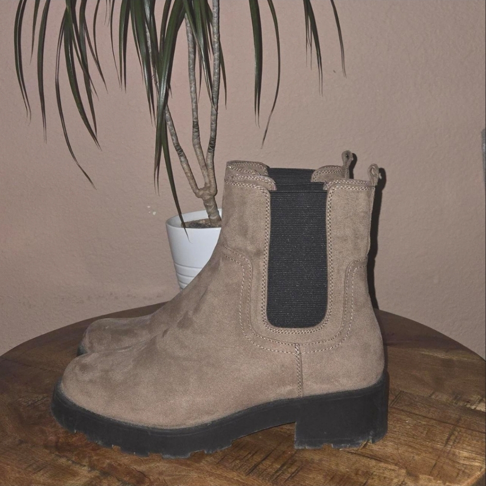 👢Brown suede tall ankle boots🌵 (oldnavy)